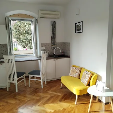 Sunny Terrace Apartment Split Exterior photo