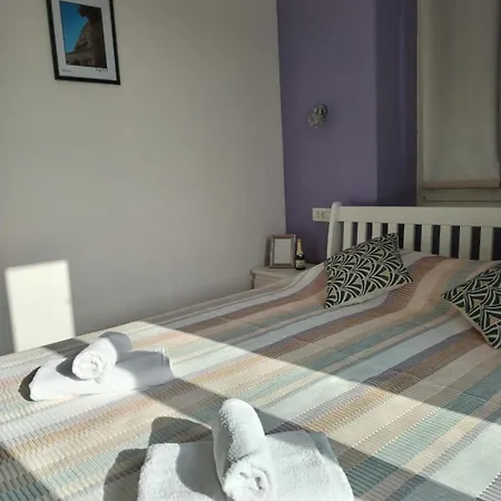 Sunny Terrace Apartment Split Room photo